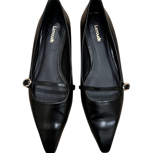 Larroude Shoes - Larroude Caroline Flat in Black Leather